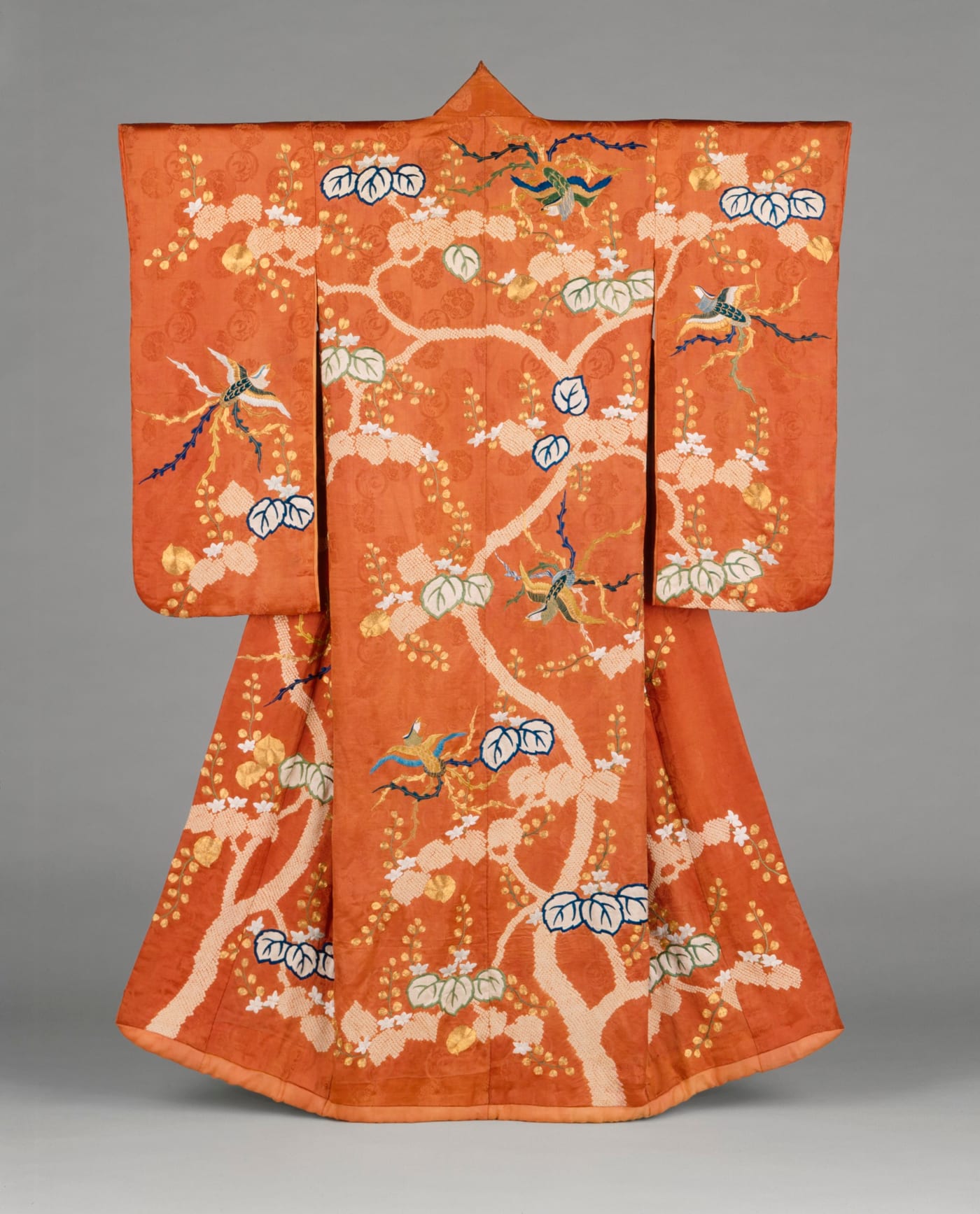 Japanese furisode kimono with paulownia tree and phoenix (hō-ō) design, Edo period late 18th to early 19th century, Los Angeles County Museum of Art.